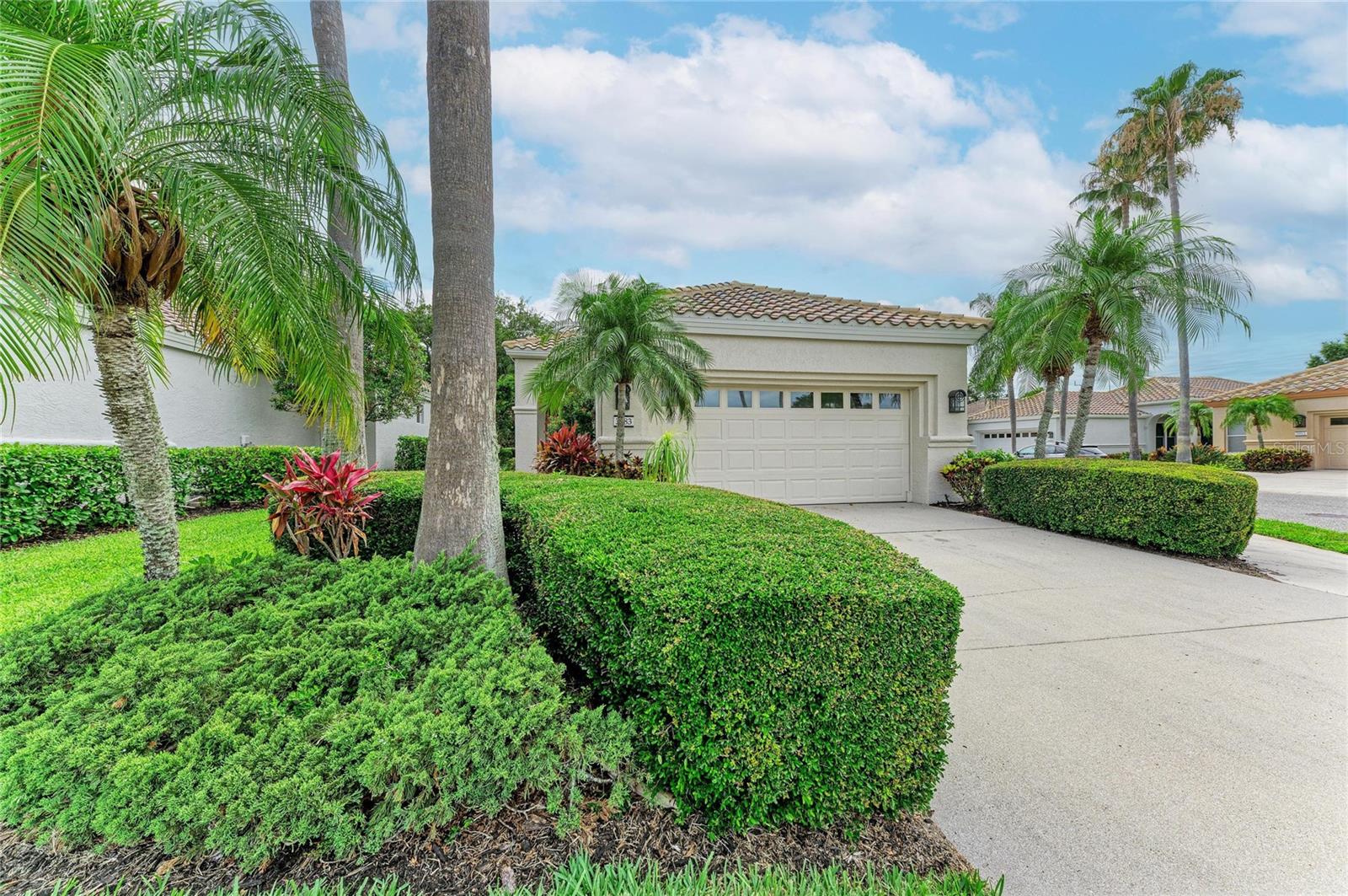 3883 ALAMANDA DRIVE