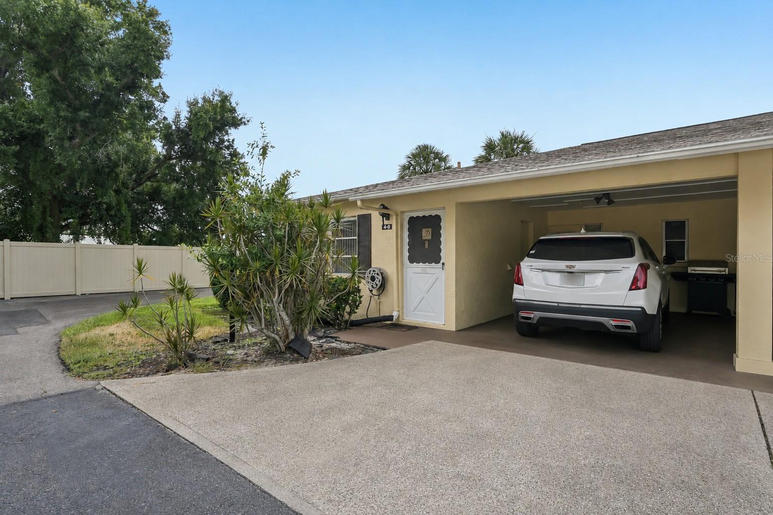 390 301 BOULEVARD #4D