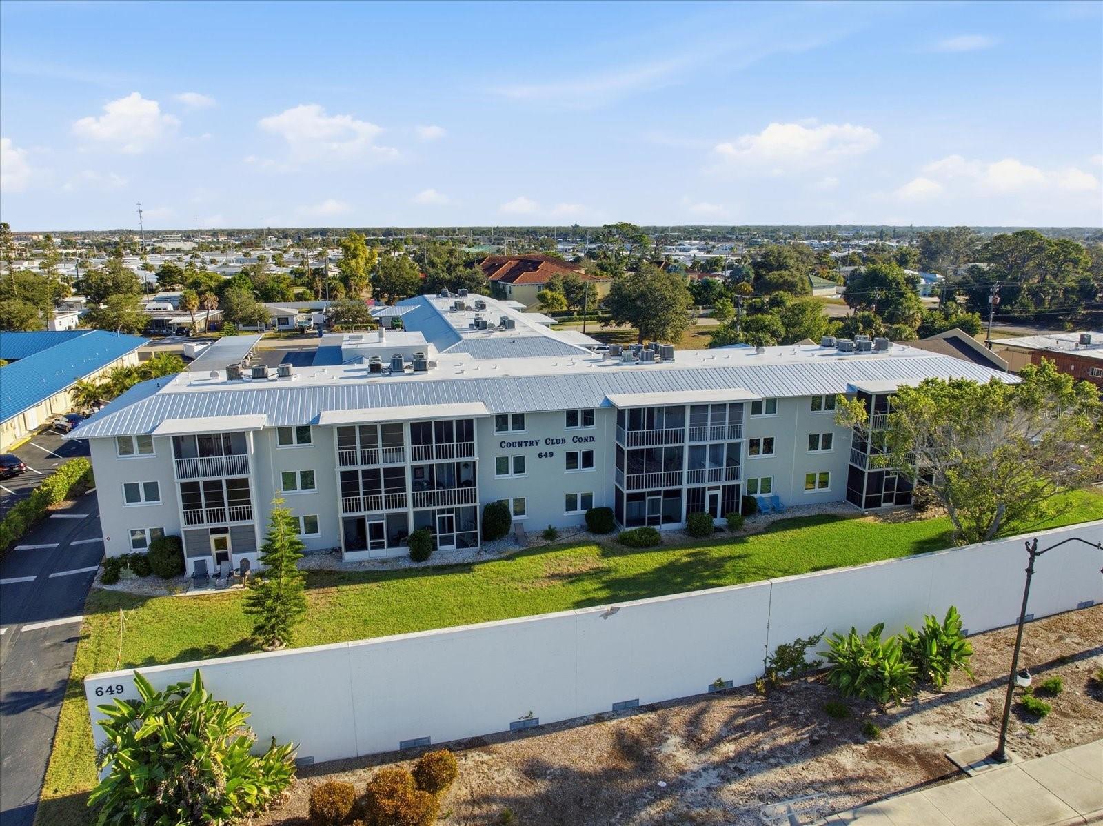 649 TAMIAMI TRAIL #306