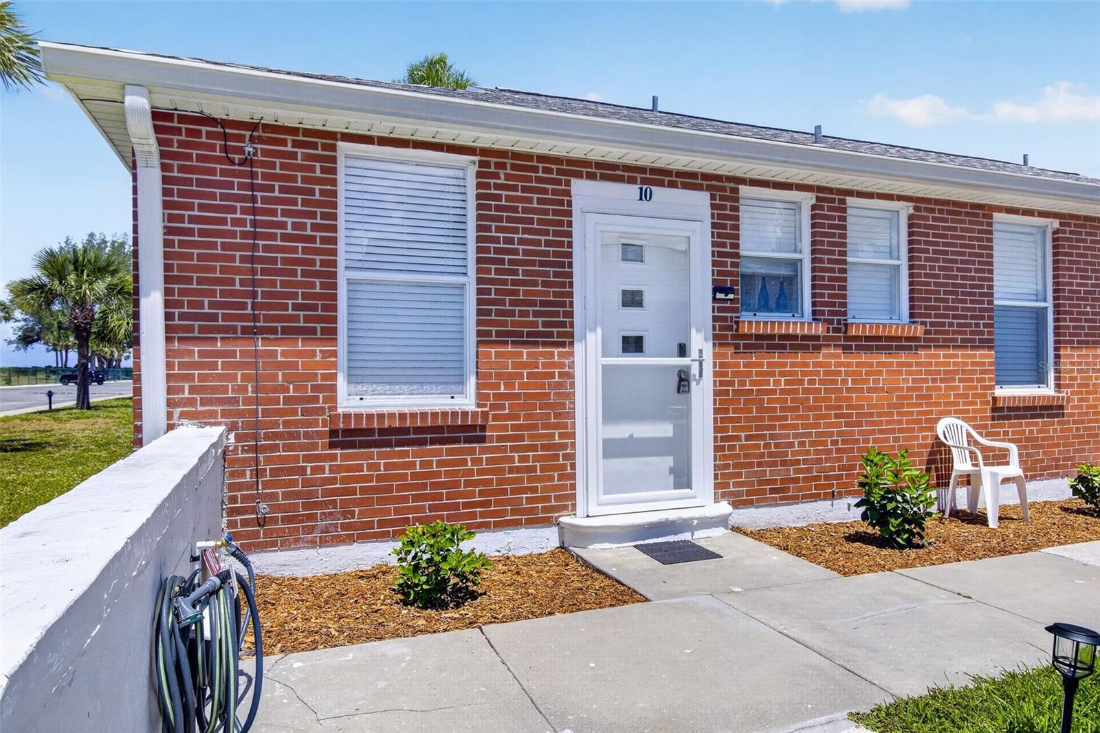 908 VILLAS DRIVE #10