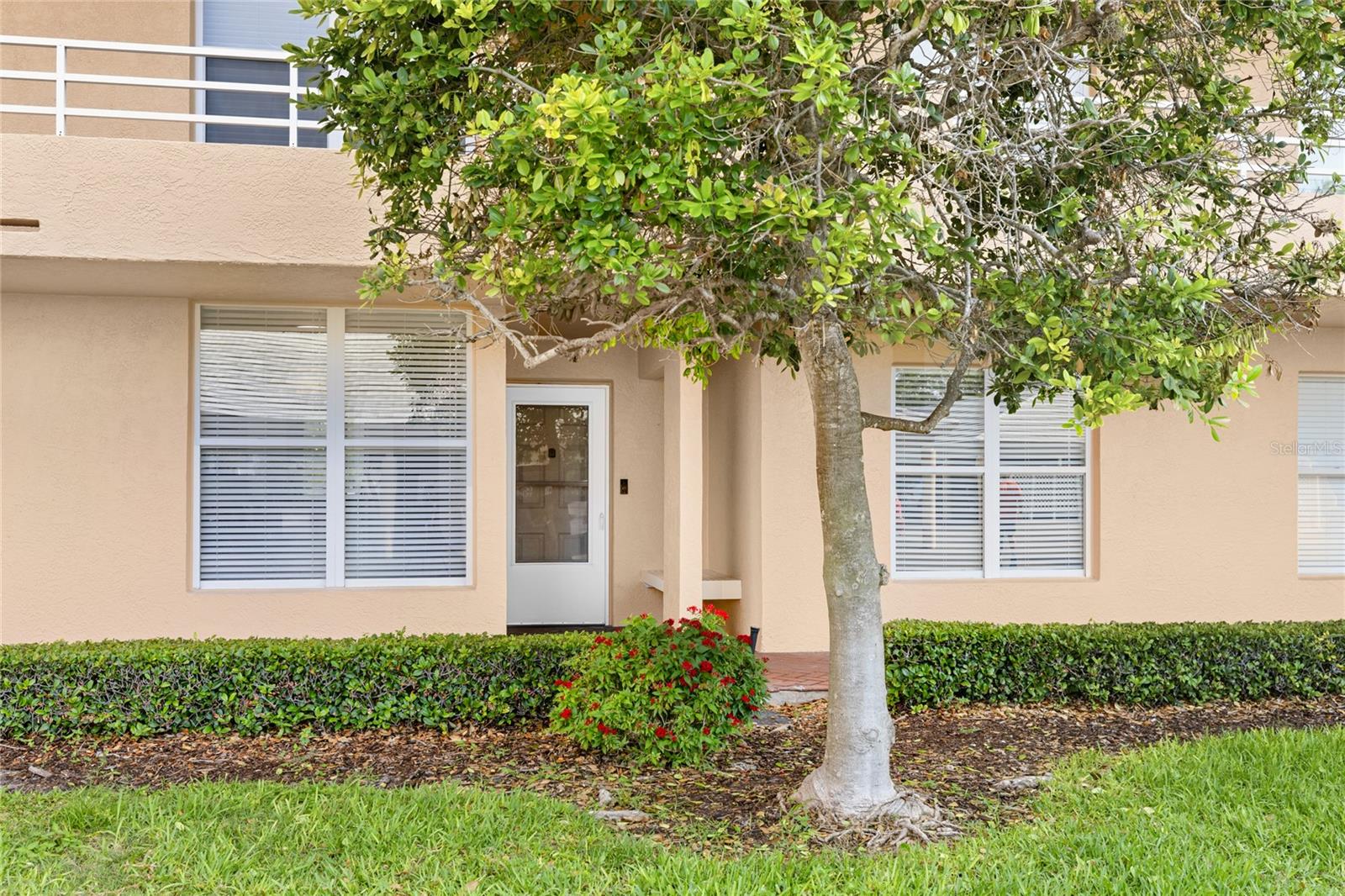 4550 PINEBROOK CIRCLE #106