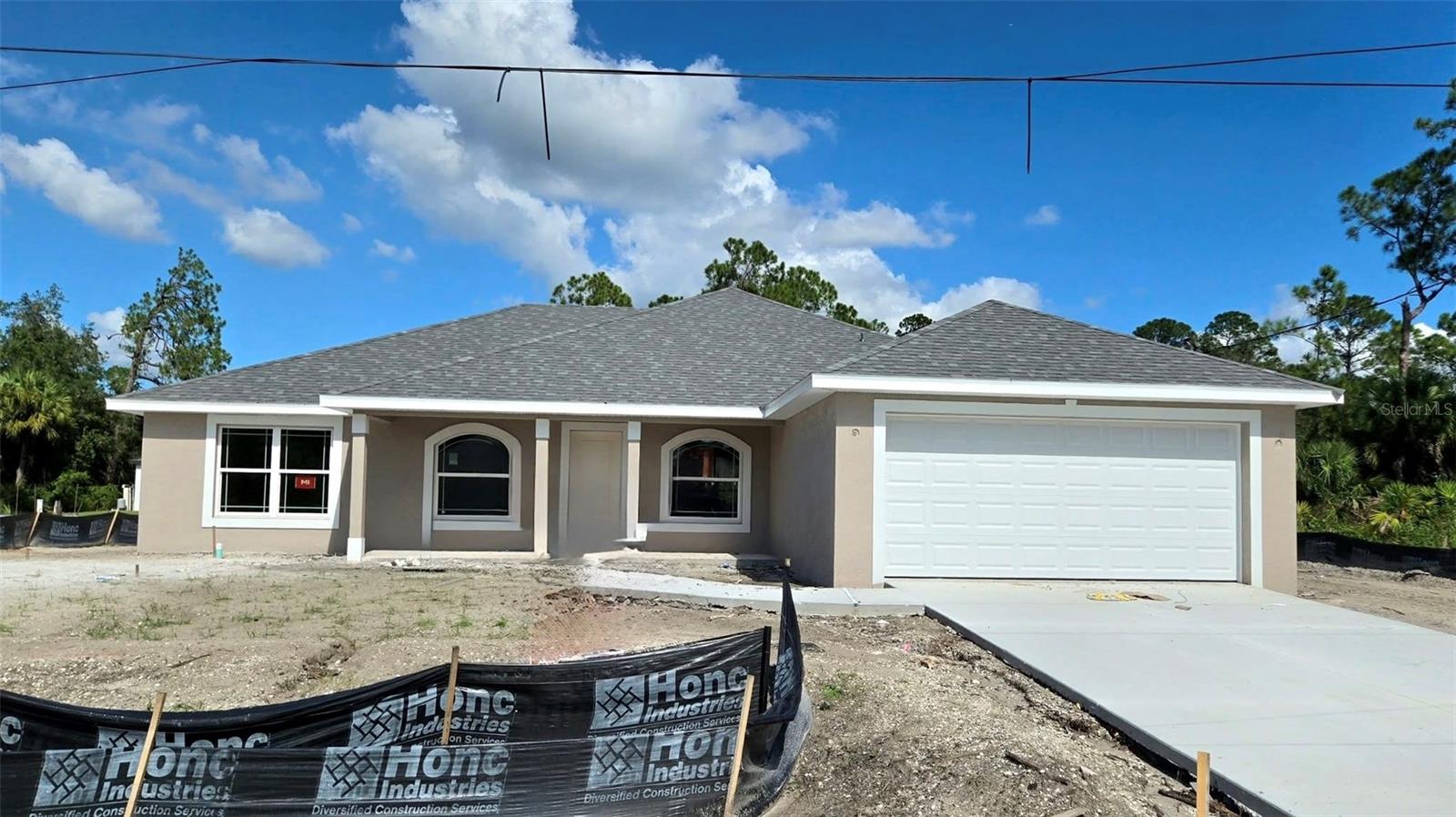 2104 BENNETT LANE