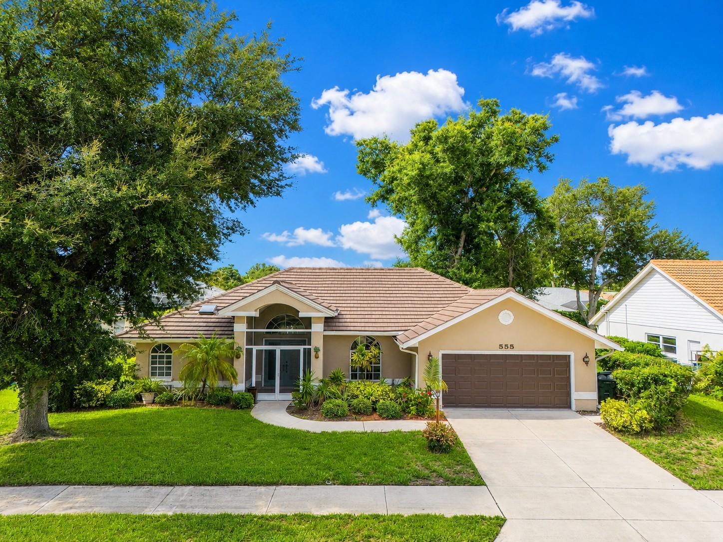 555 PARK ESTATES SQUARE