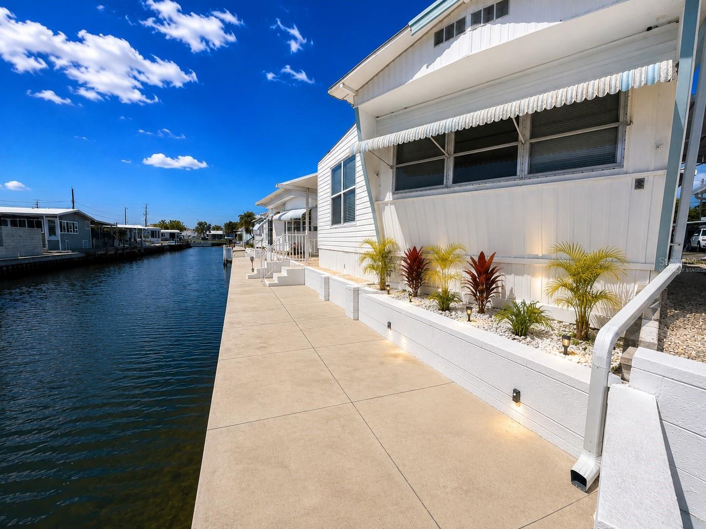 6918 BAYOU LANE
