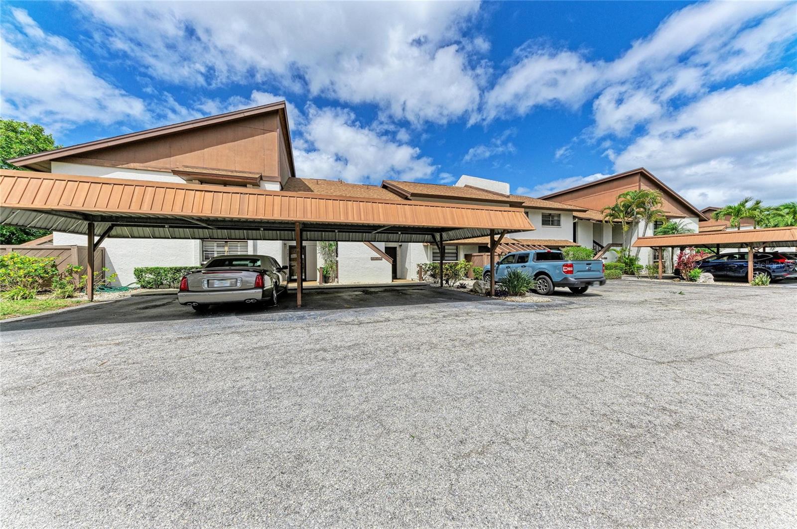 4578 RED MAPLE ROAD #904