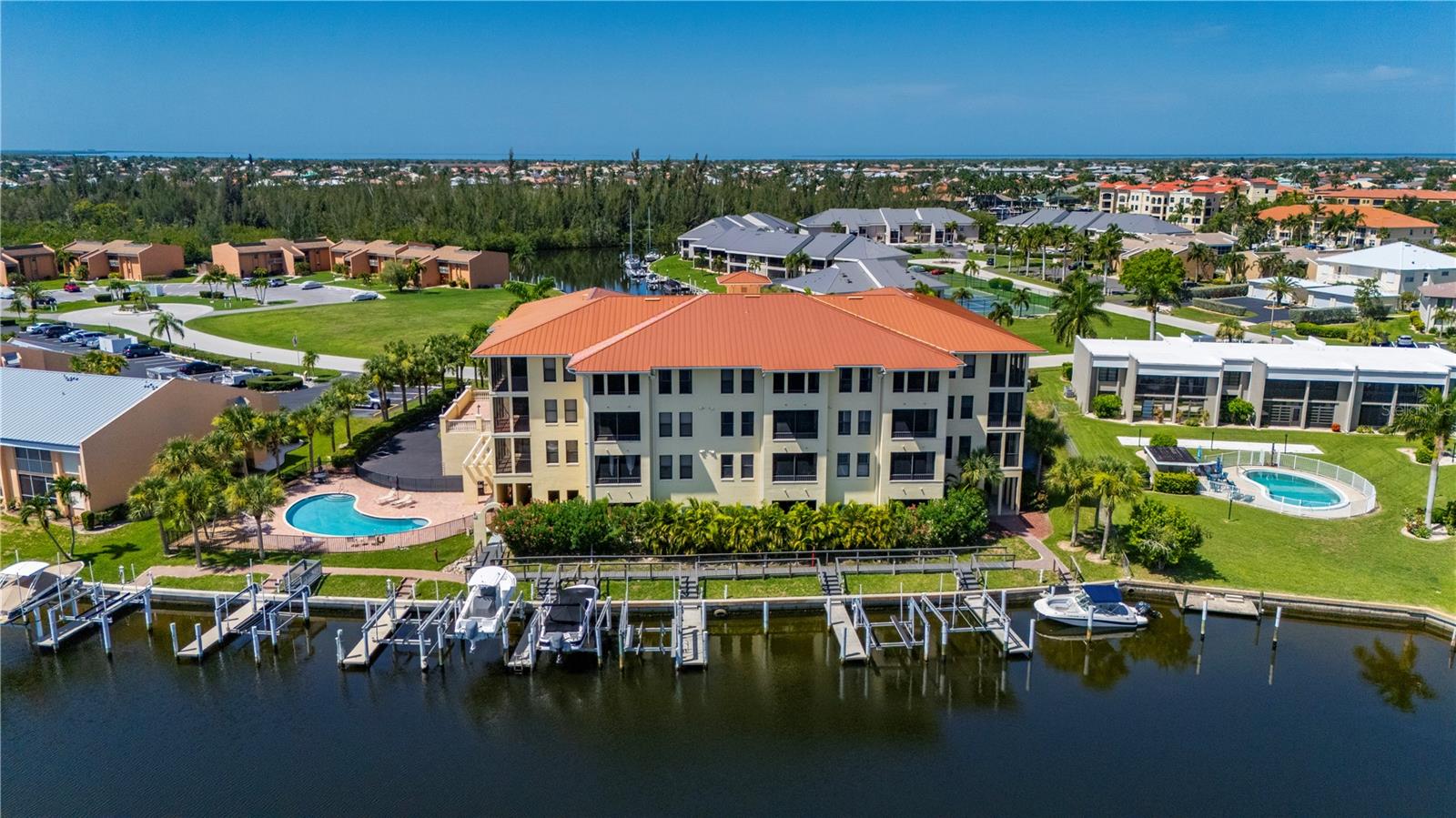 1340 ROCK DOVE COURT #123