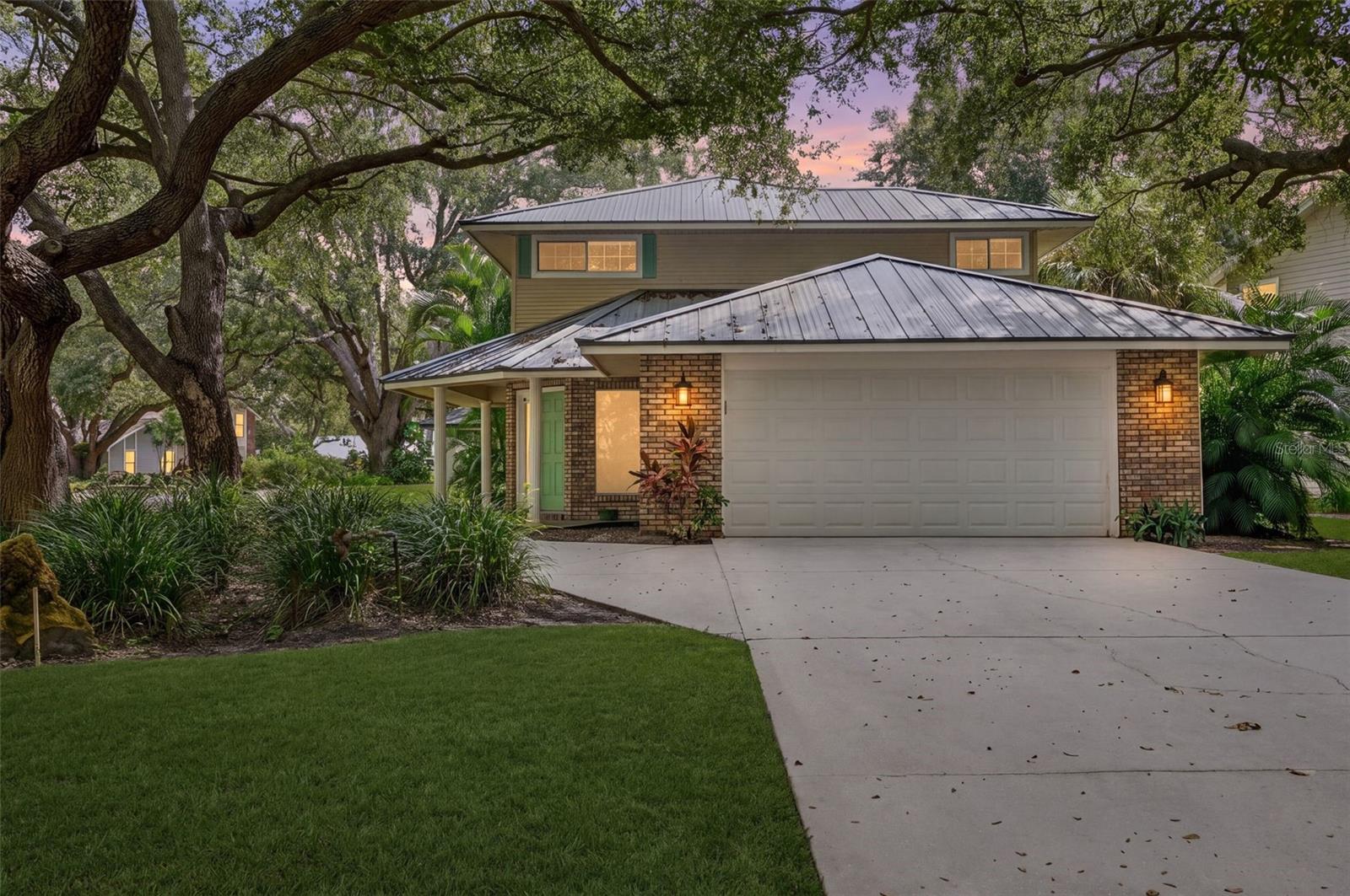 6812 ARBOR OAKS DRIVE