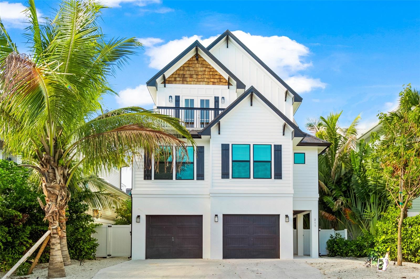 211 GRANT DRIVE