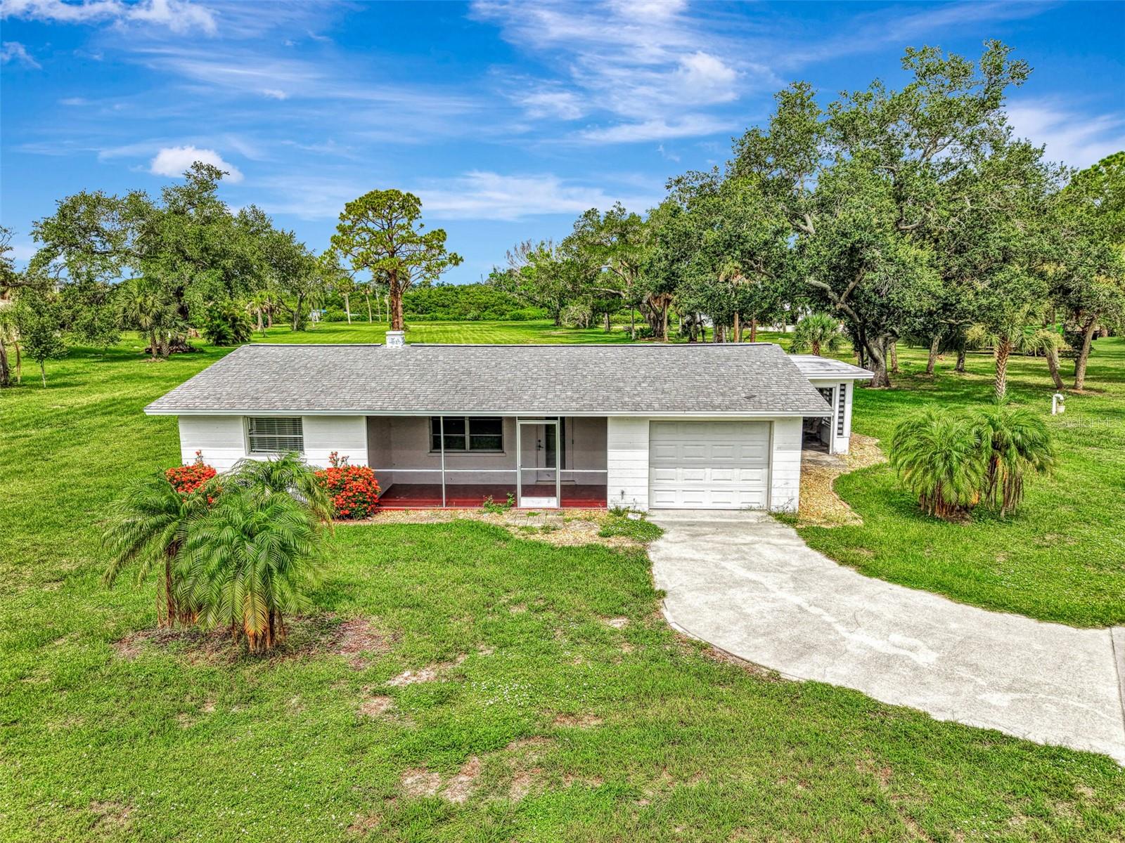 780 OXFORD DRIVE