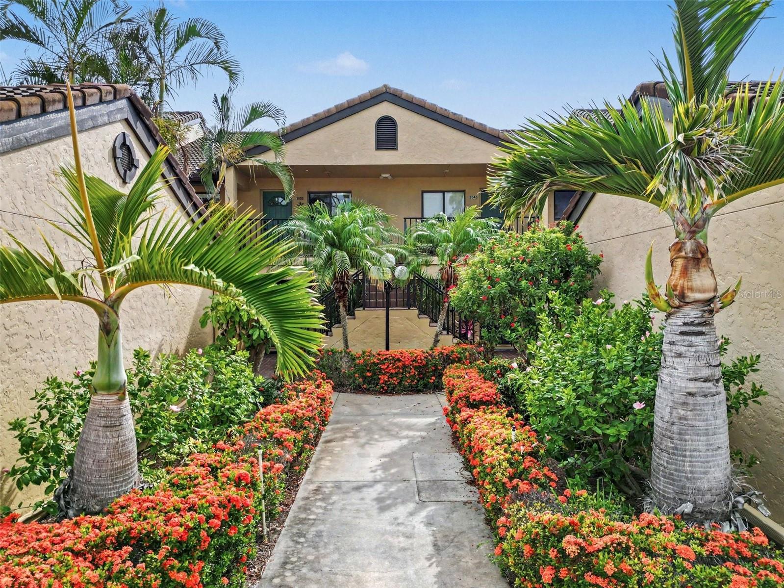 5652 ASHTON LAKE DRIVE #5652