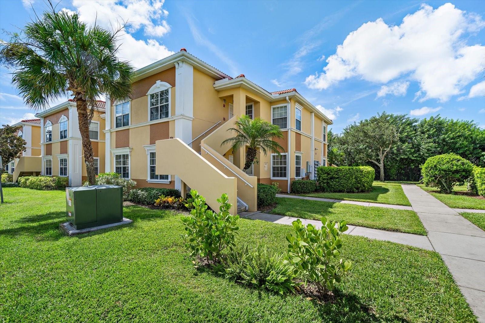 1010 VILLAGIO CIRCLE #104