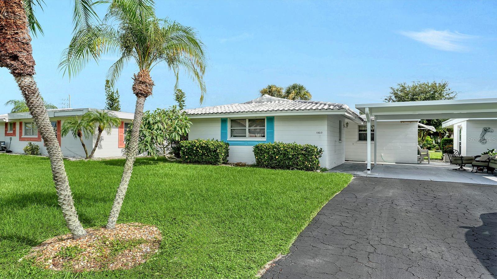 1523 LAKESIDE DRIVE #15