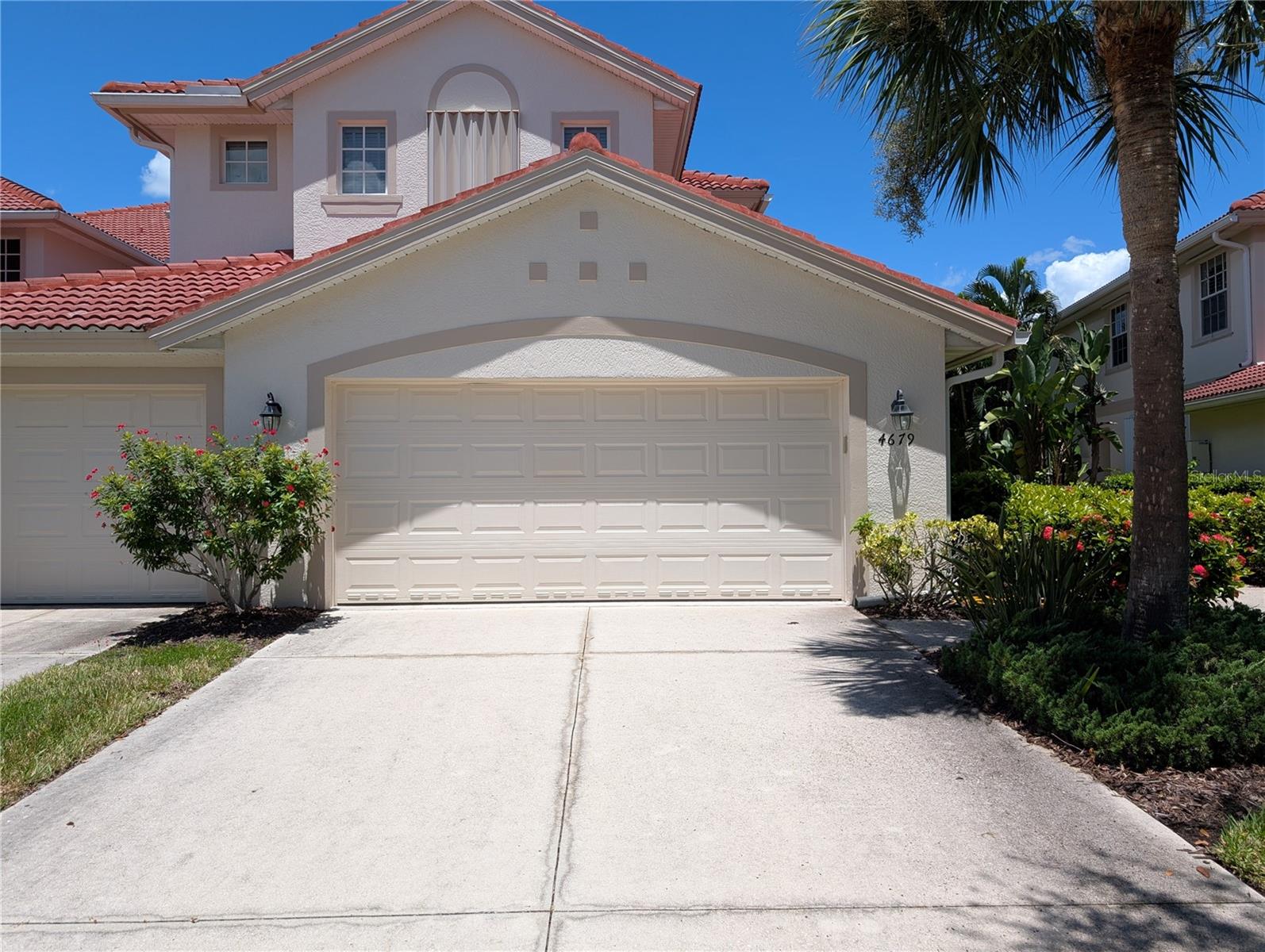 4679 CLUB DRIVE #102
