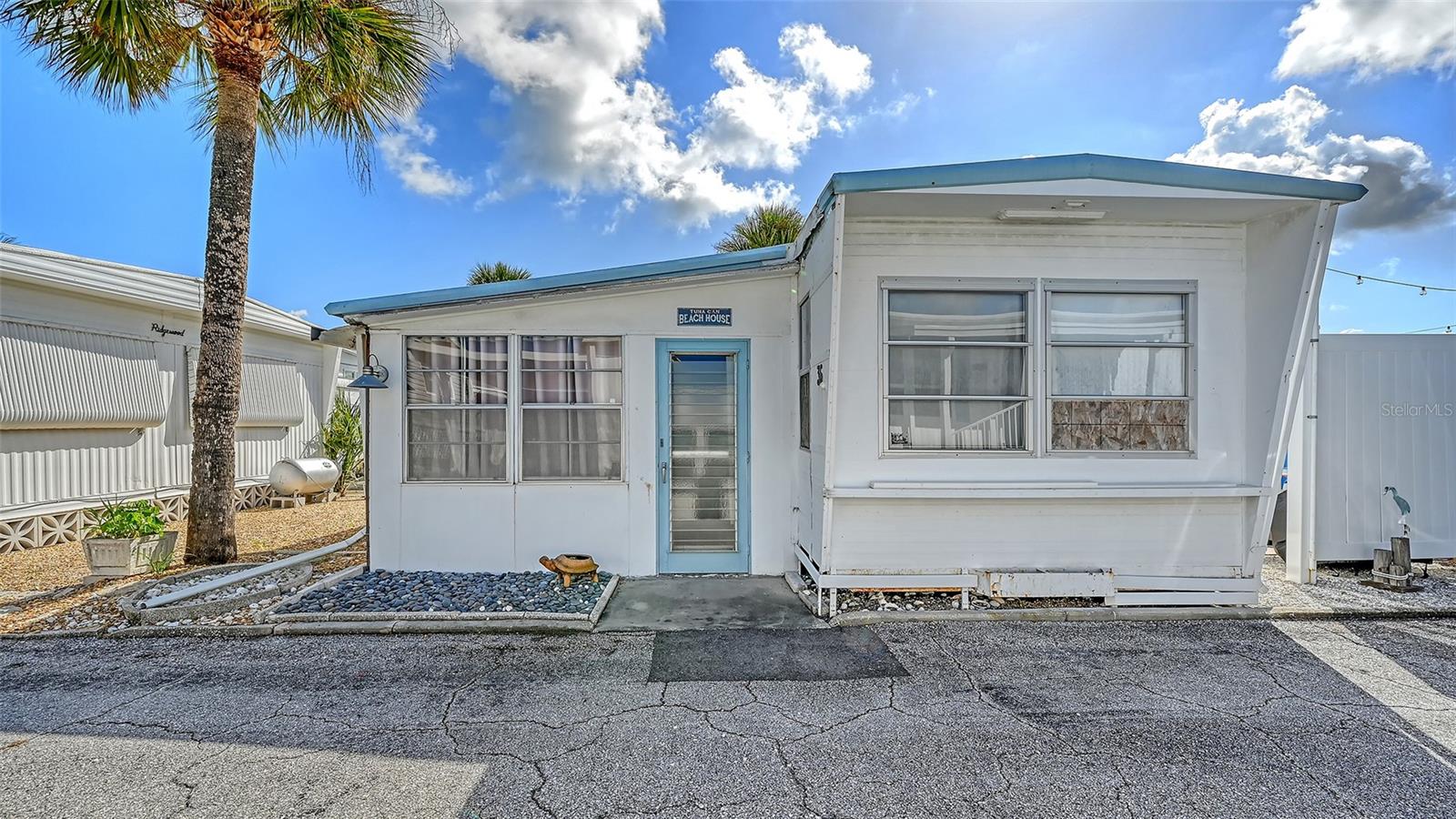 36 TWIN SHORES BOULEVARD