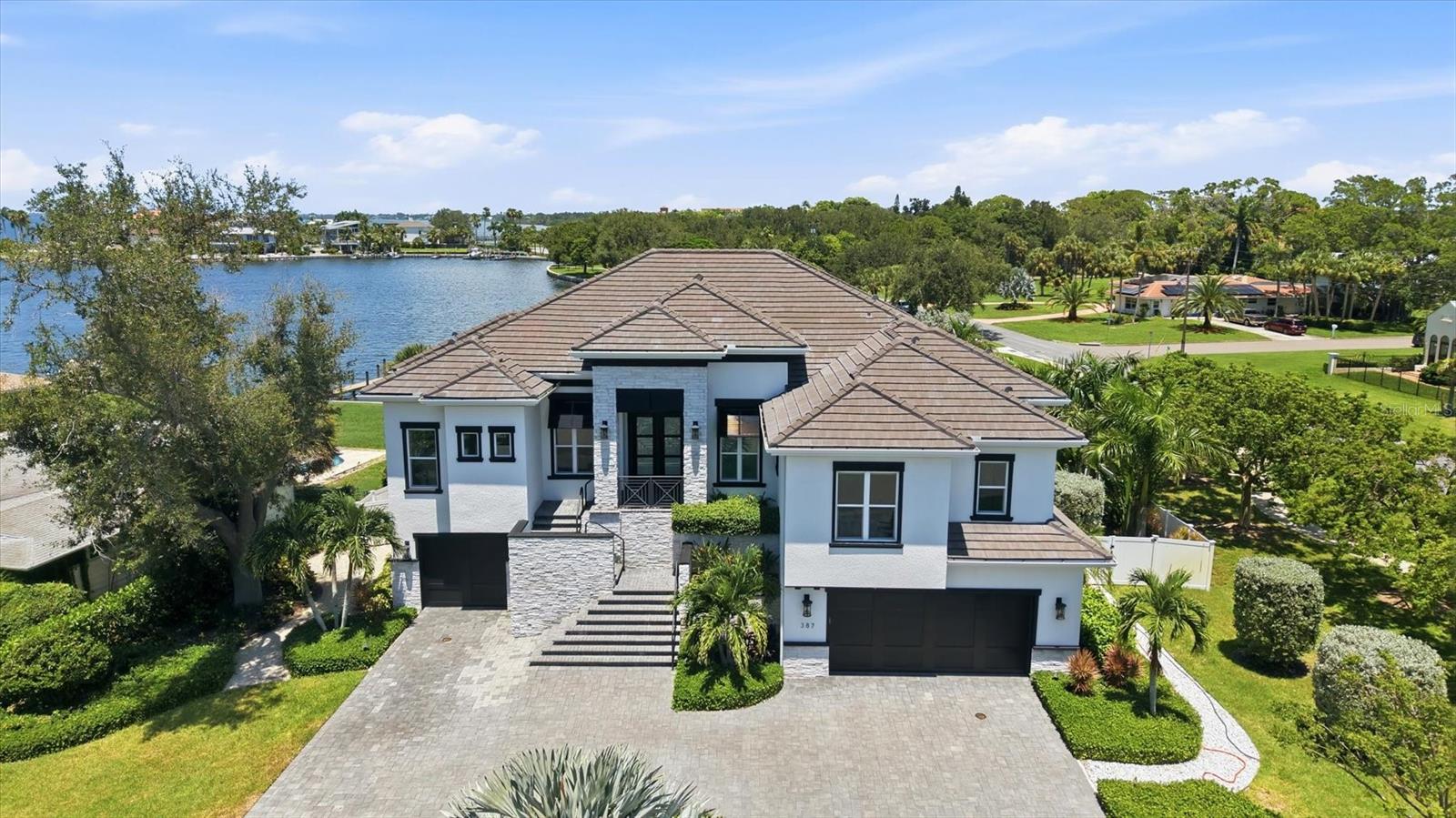 387 SHORE DRIVE