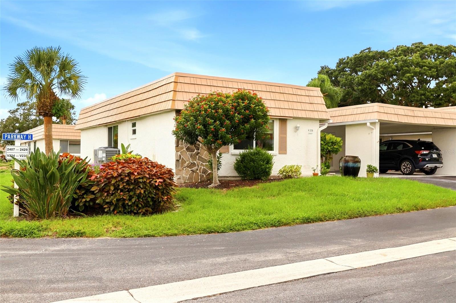 2407 RIVERBLUFF PARKWAY #V-226