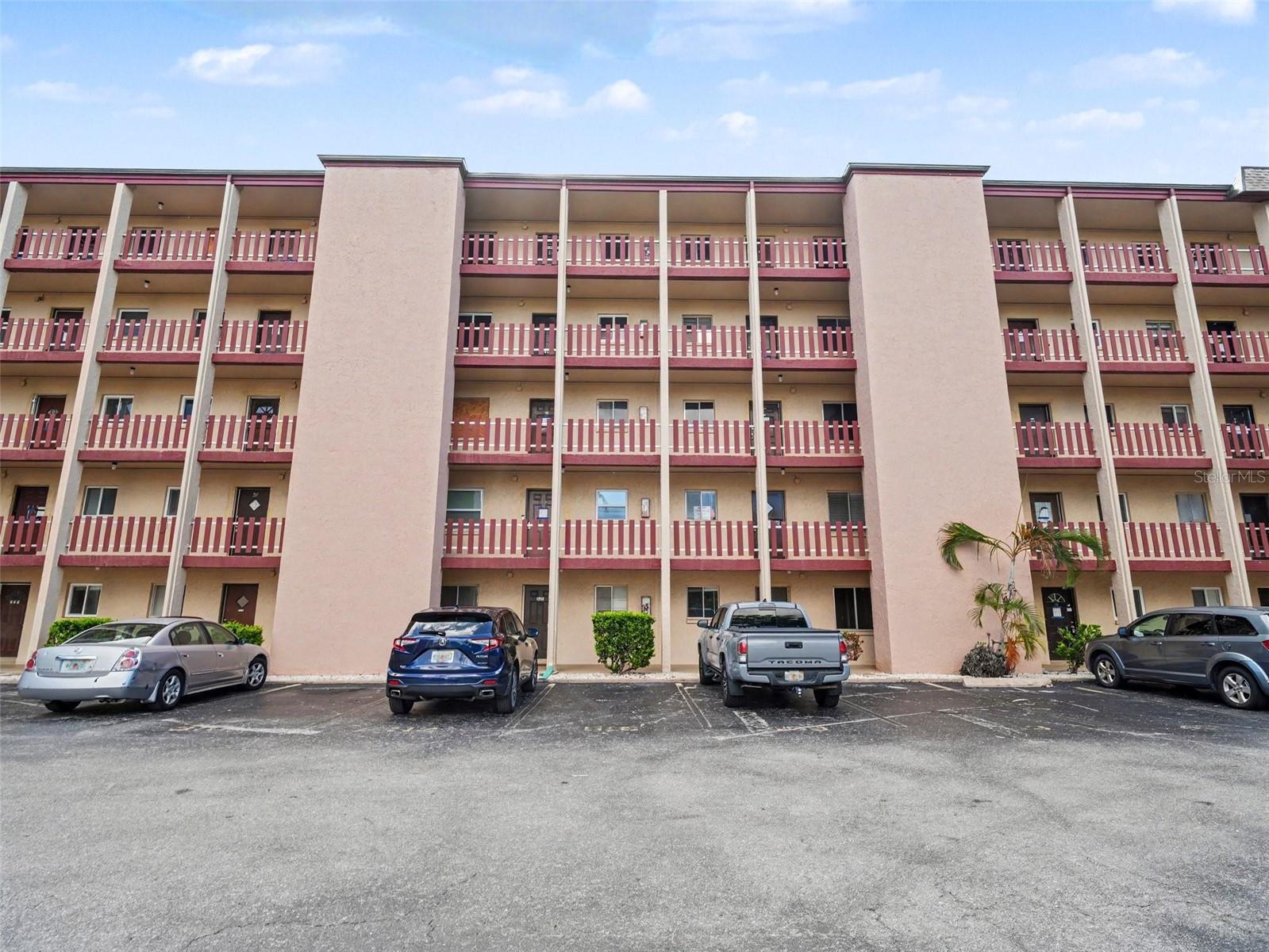 4023 LAKE BAYSHORE DRIVE #112