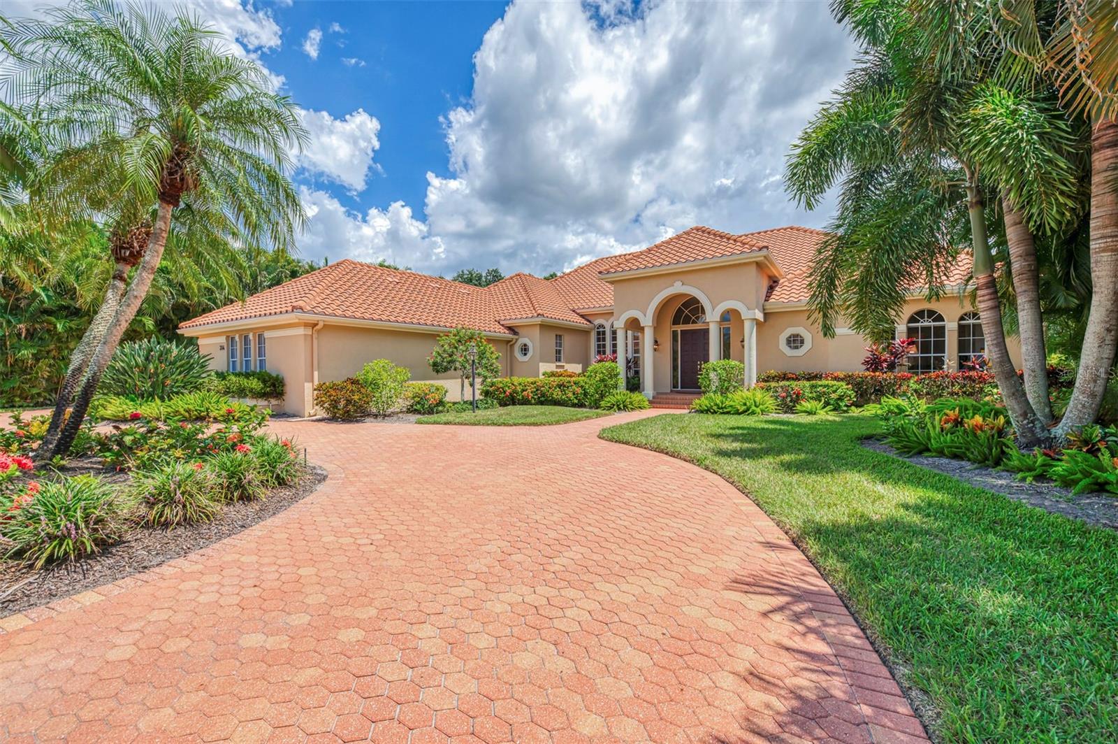 314 STONE BRIAR CREEK DRIVE