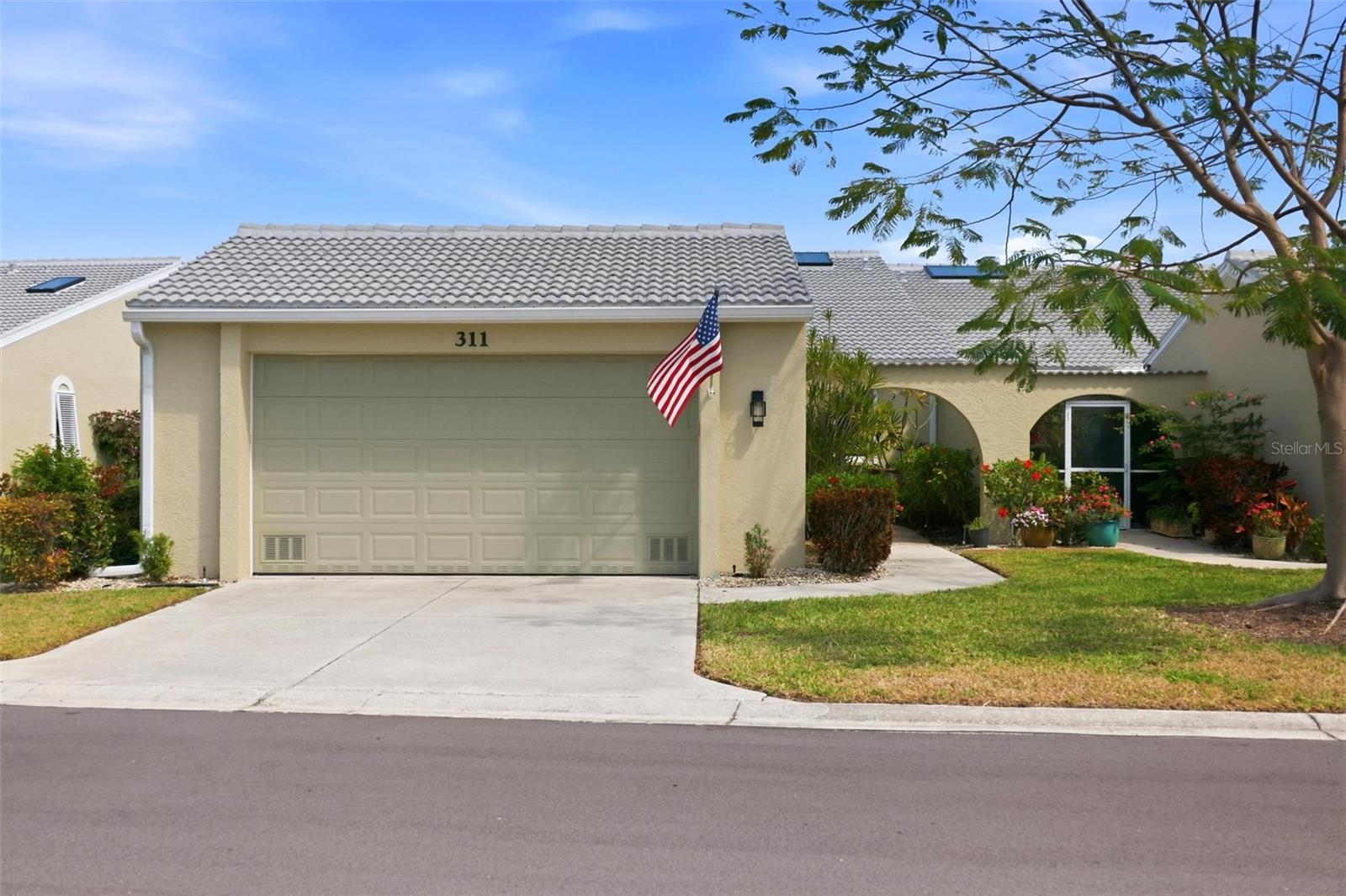 2521 MARION AVENUE #311
