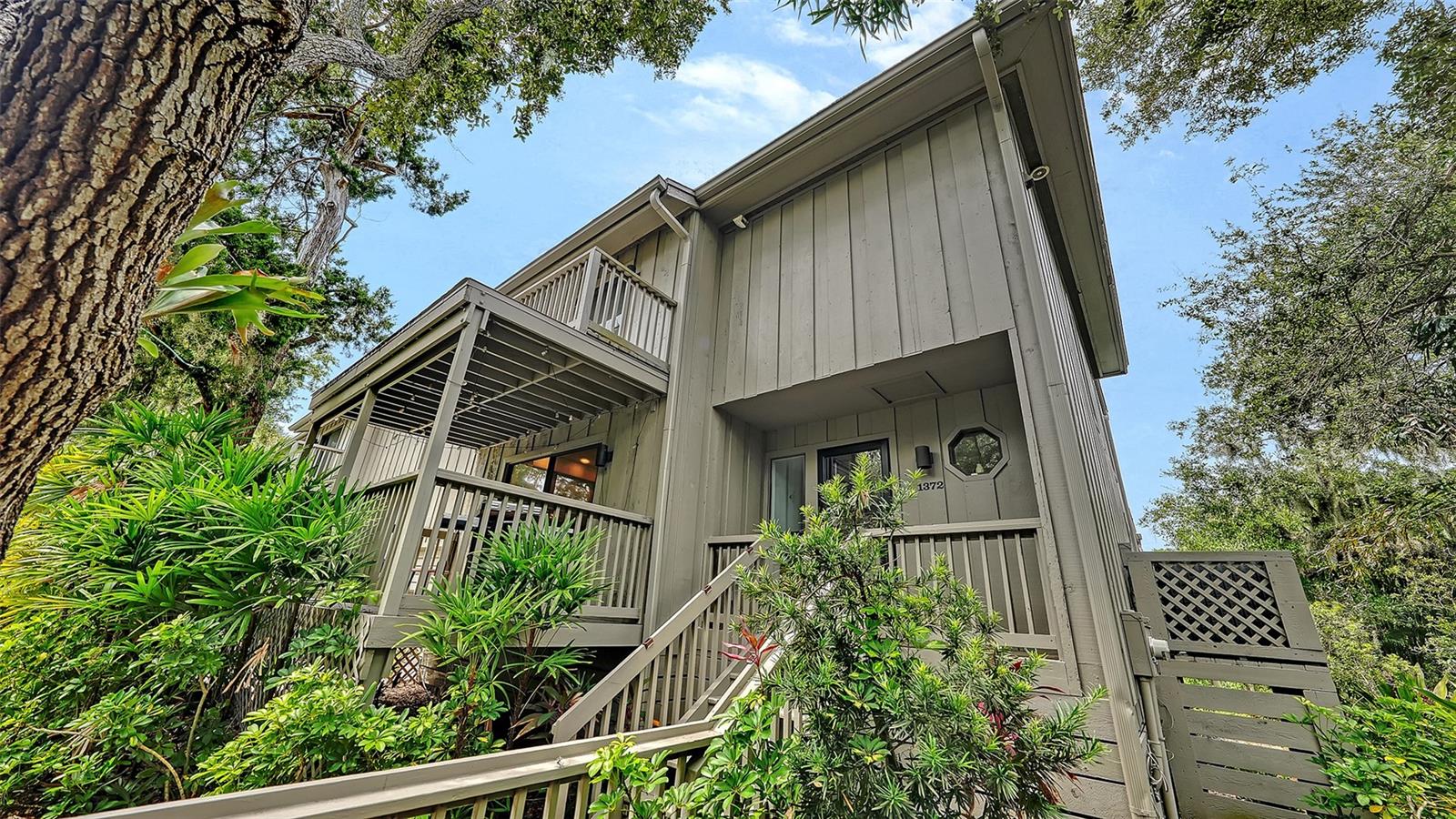 1372 LANDINGS POINT #28
