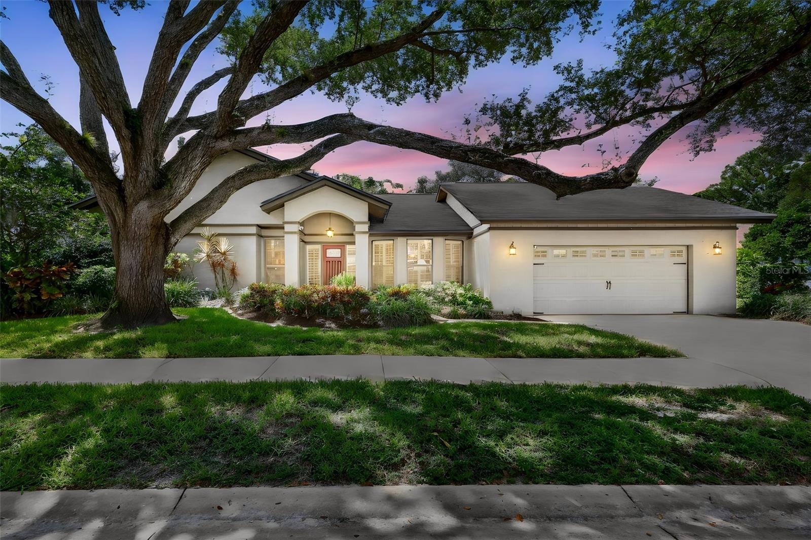 4395 OAK VIEW DRIVE