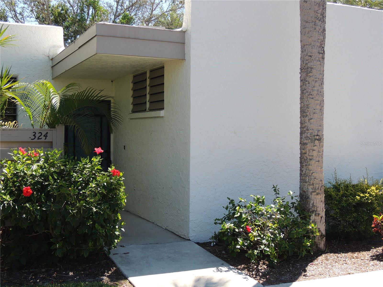 324 TIMBERLAKE DRIVE #324