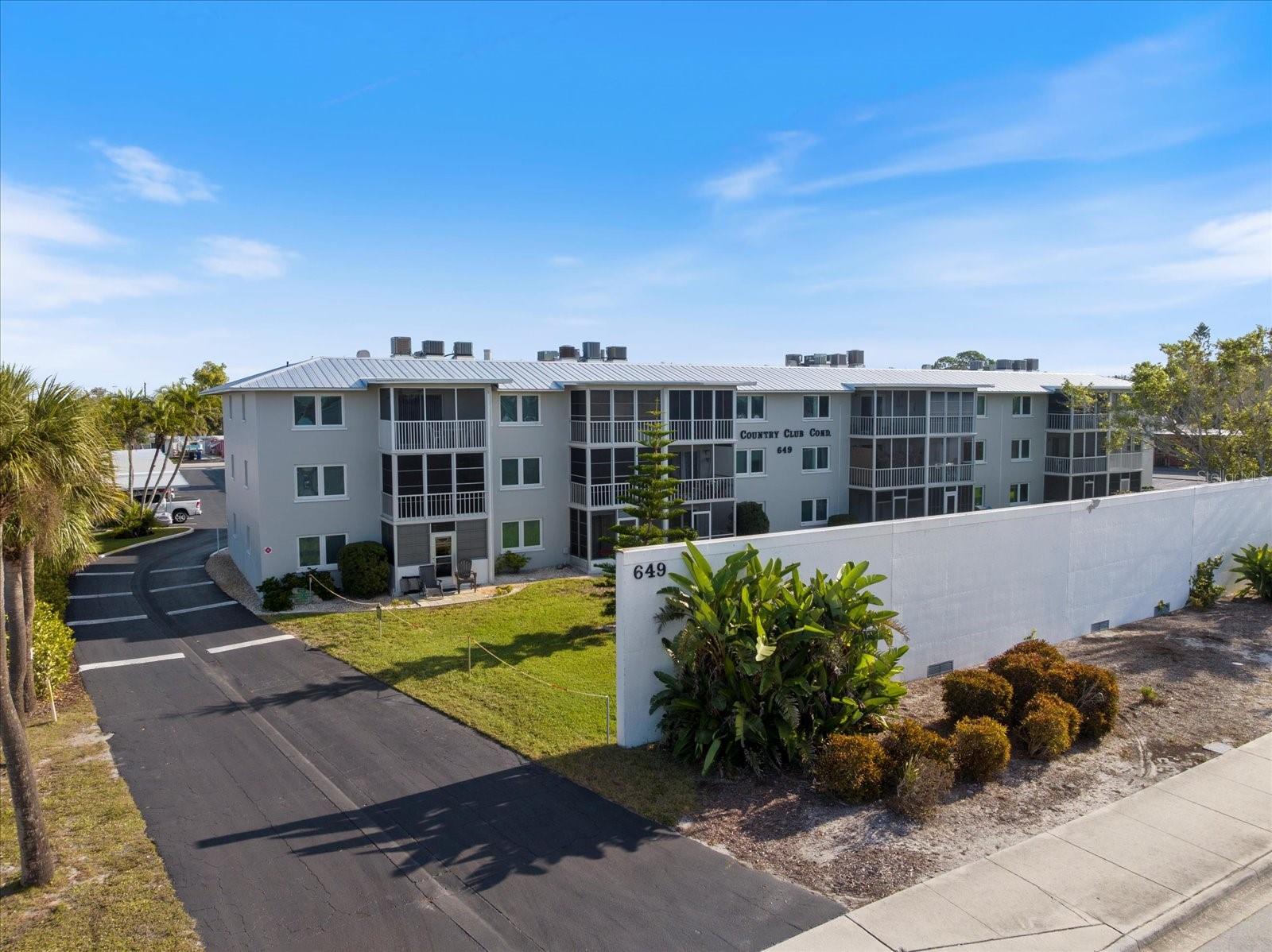 649 TAMIAMI TRAIL #304