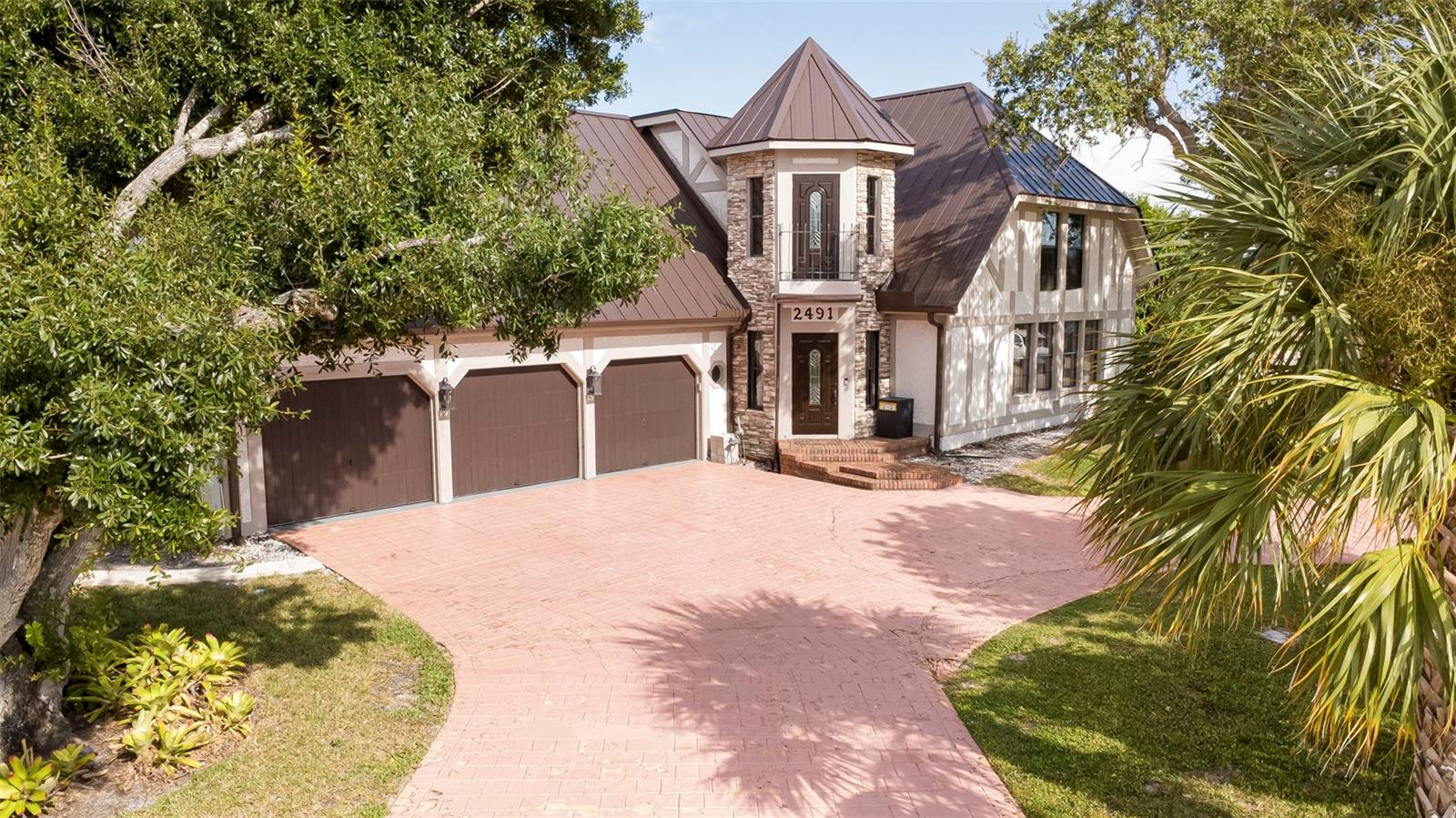 2491 PALM TREE DRIVE