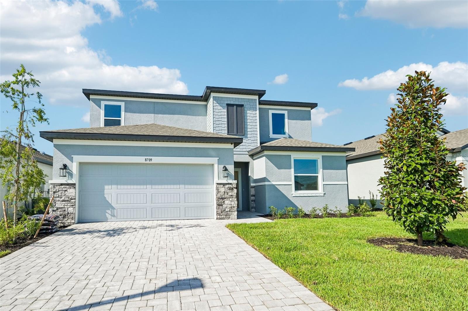 8709 CANARD COVE