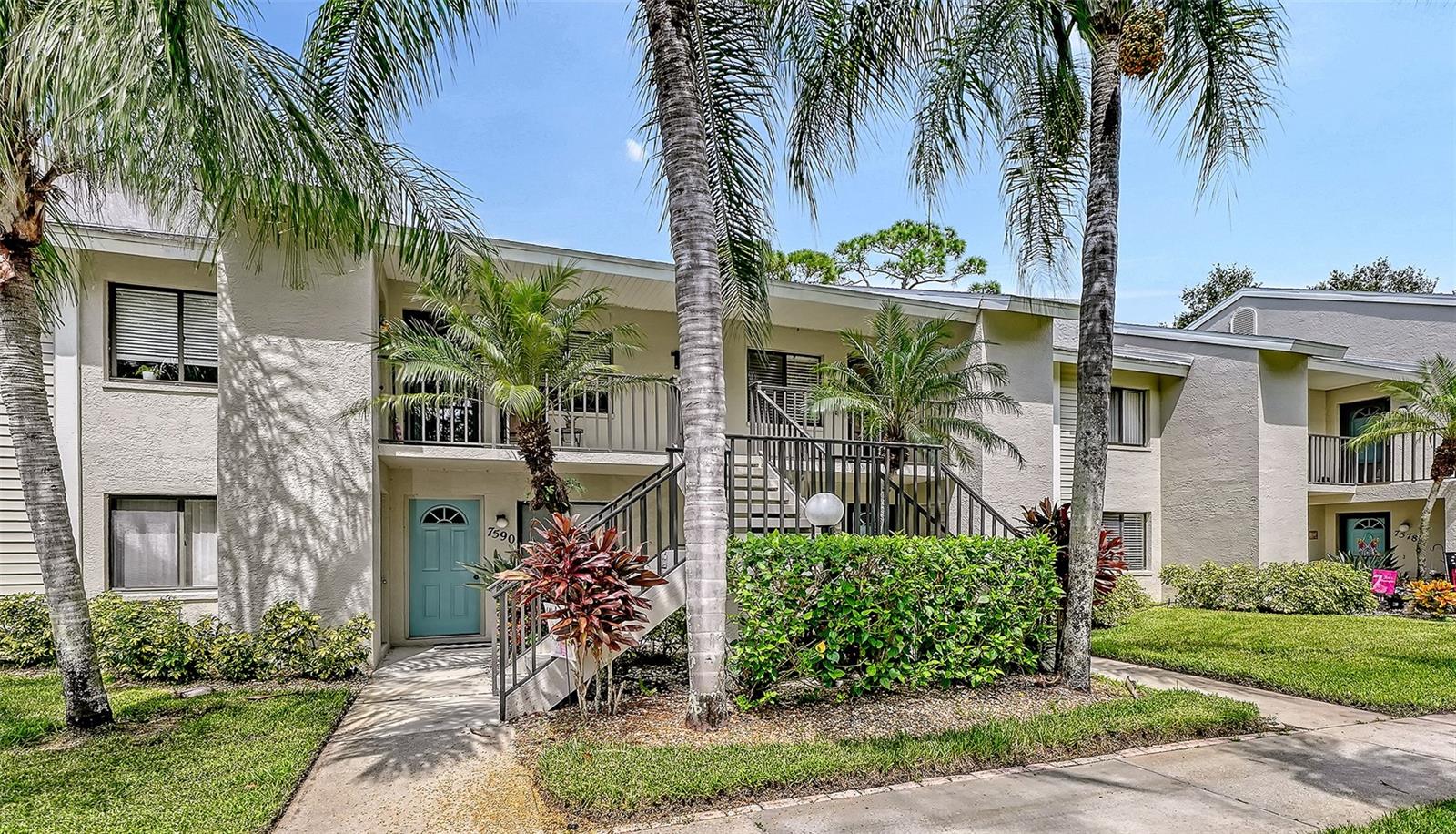 7584 EAGLE CREEK DRIVE #7584