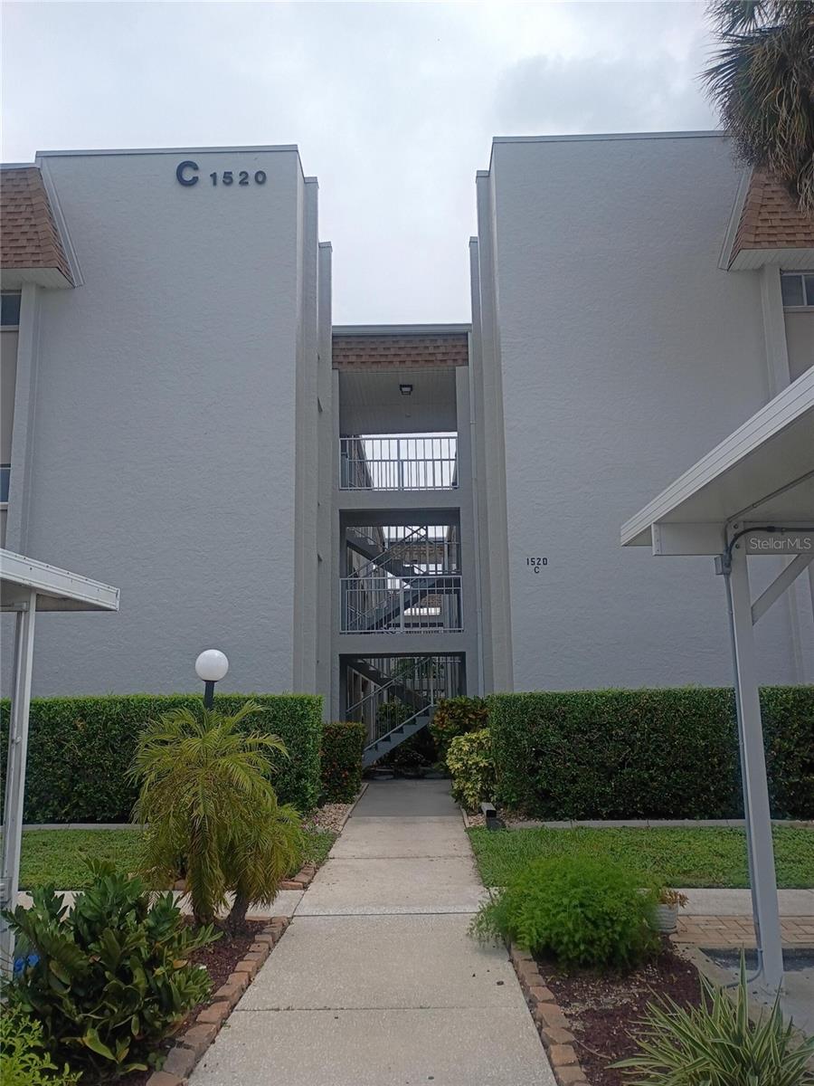 1520 GLEN OAKS #248