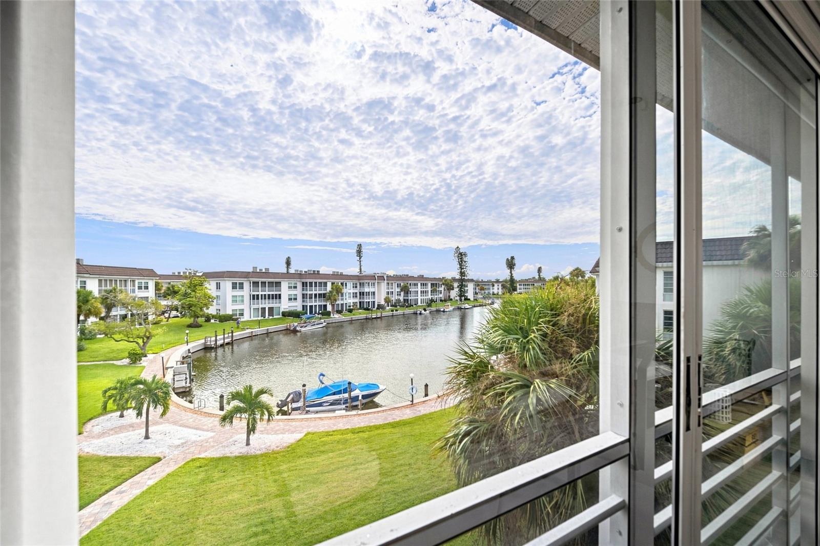 4370 CHATHAM DRIVE #304