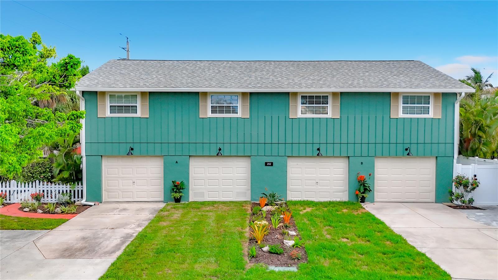 202 PEACOCK  UNIT B LANE #B