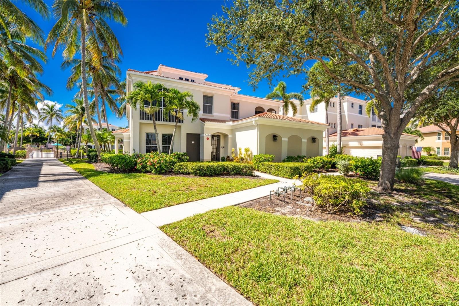 3444 SUNSET KEY CIRCLE #102