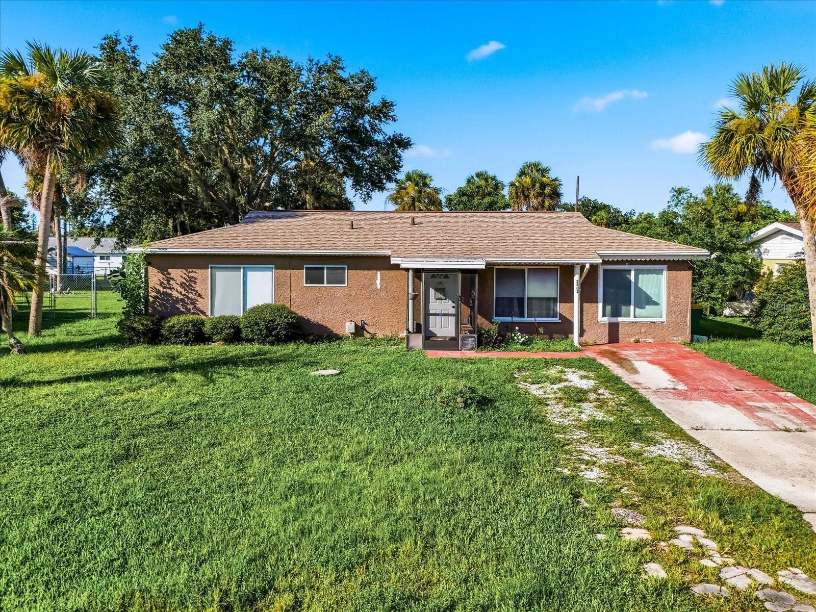 2403 DUKE LN