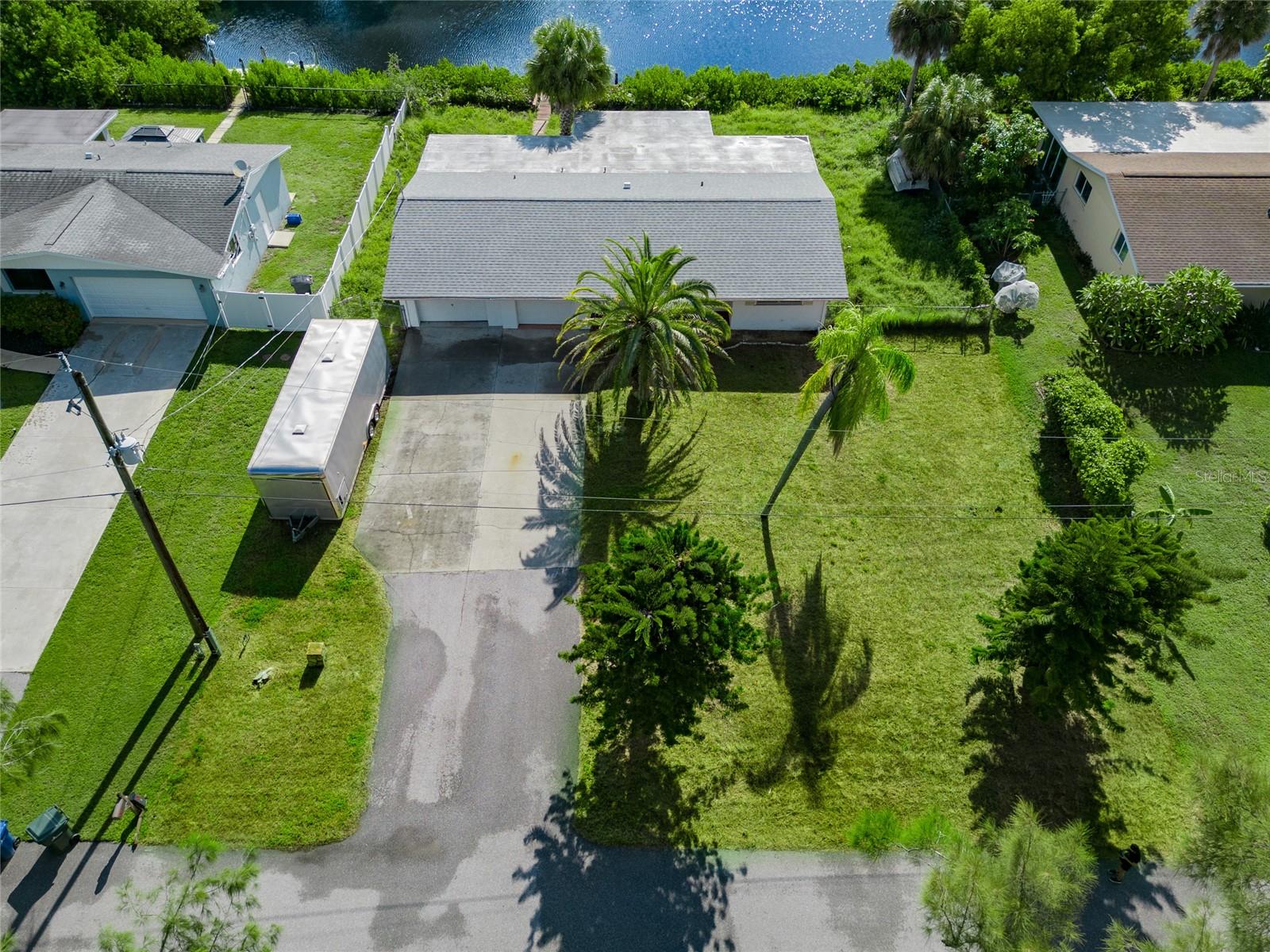 605 BARNES PARKWAY