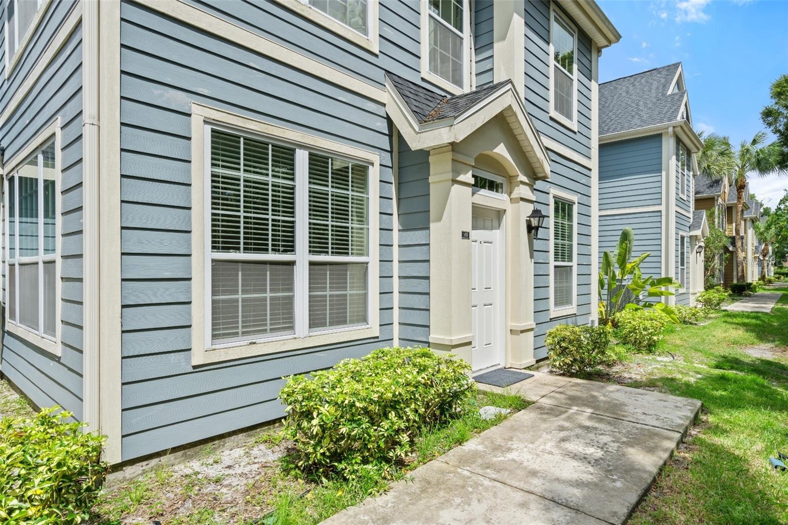 5561 ROSEHILL ROAD #103