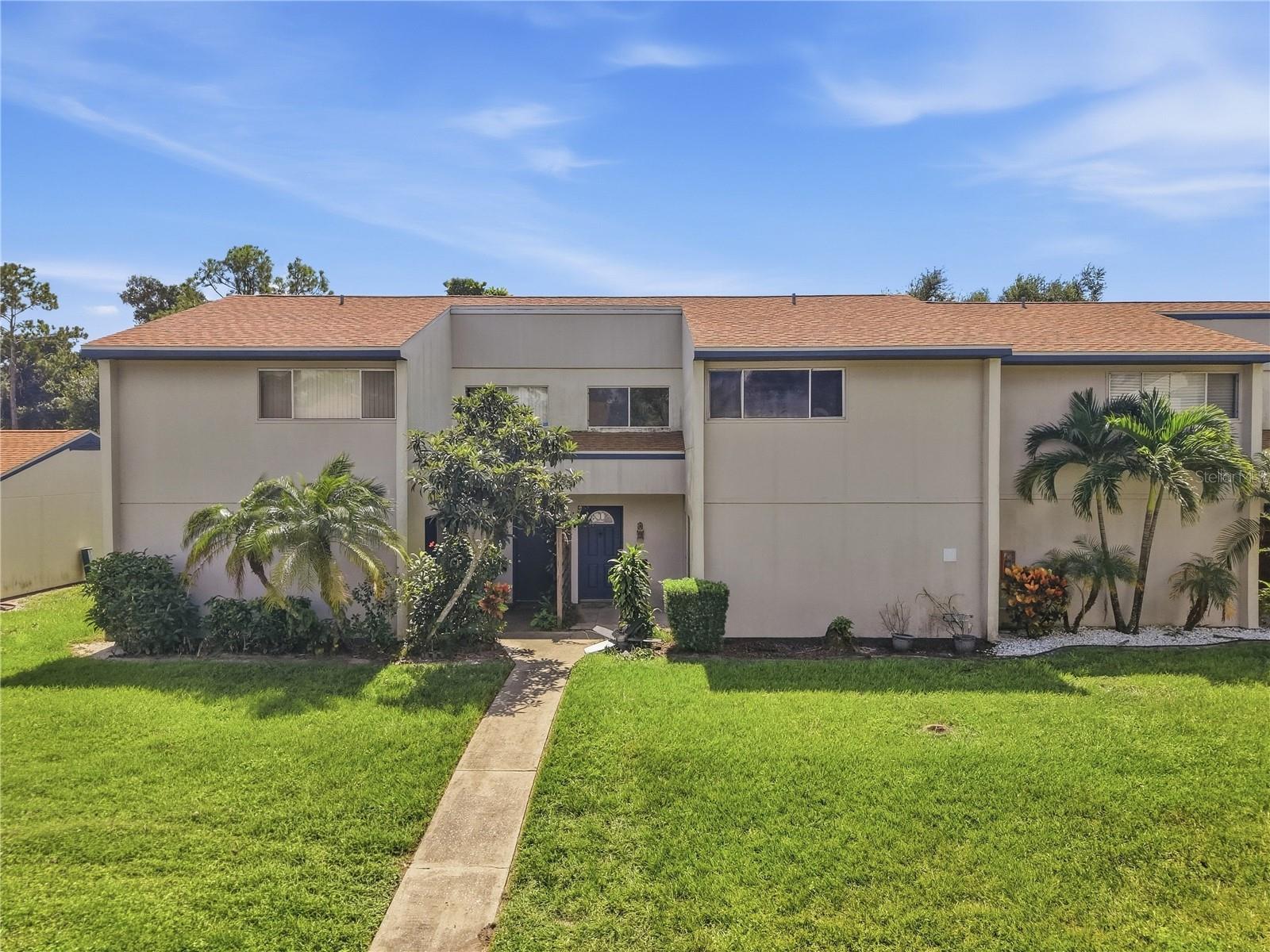 912 BYRON LANE #912