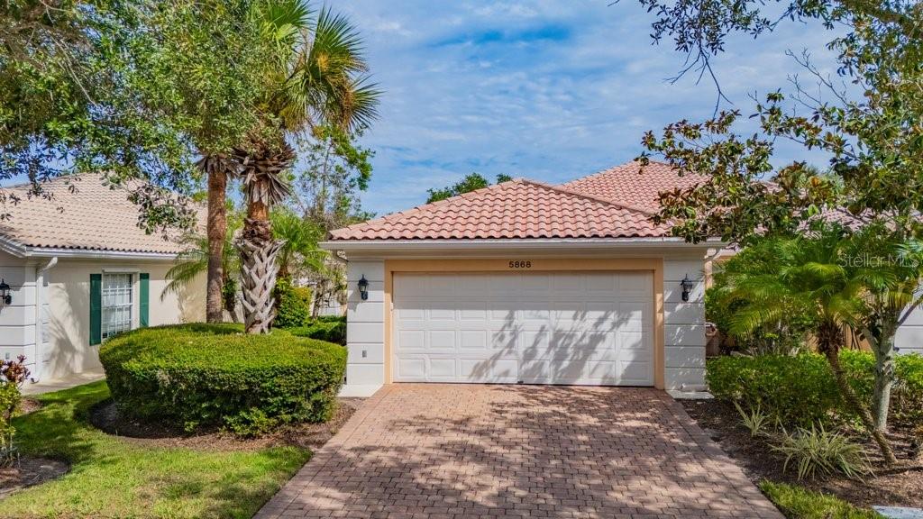 5868 HELICON PLACE