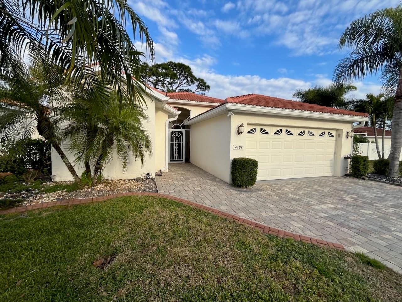 4398 SUMMERTREE ROAD