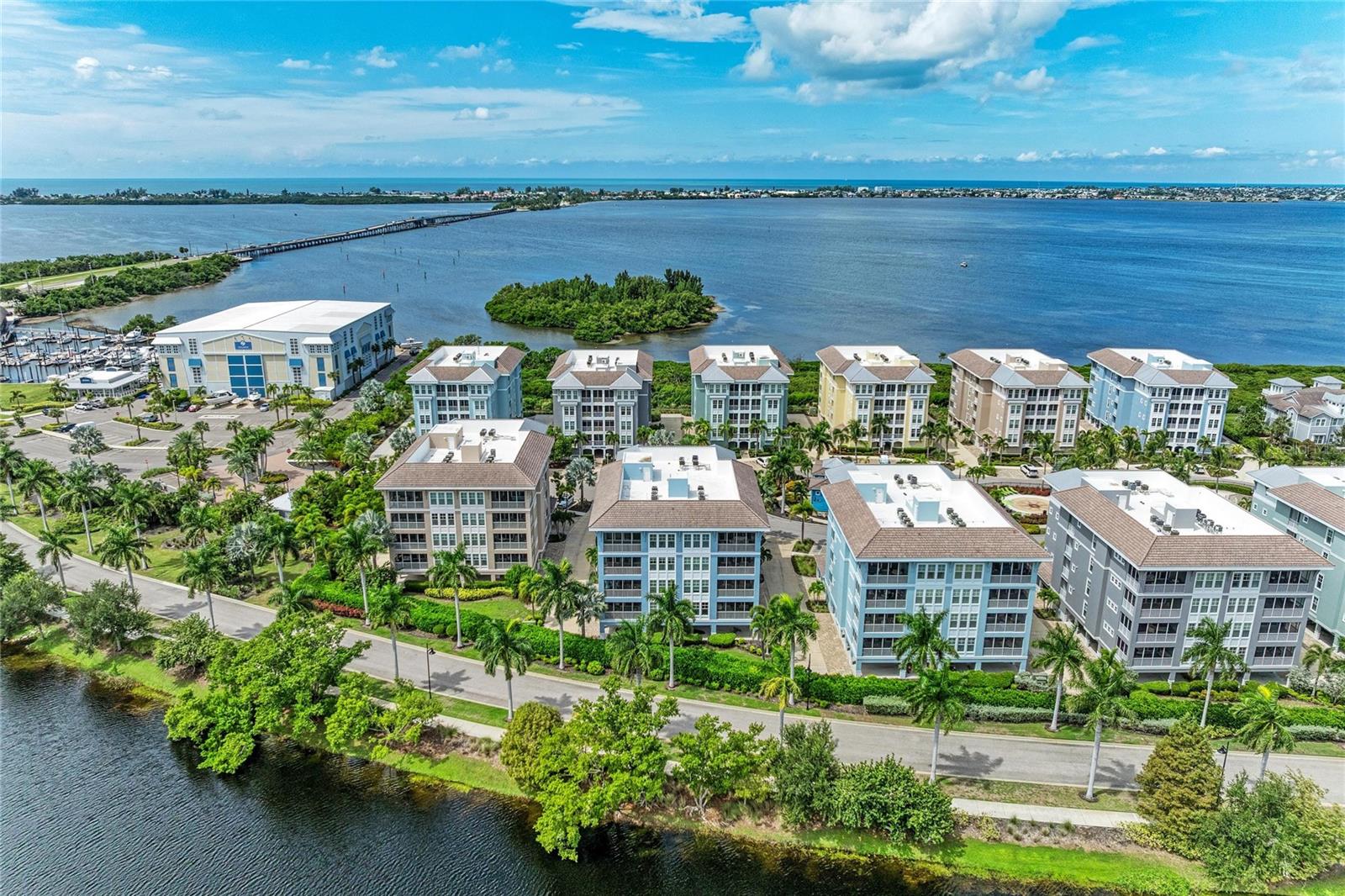 391 ARUBA CIRCLE #101