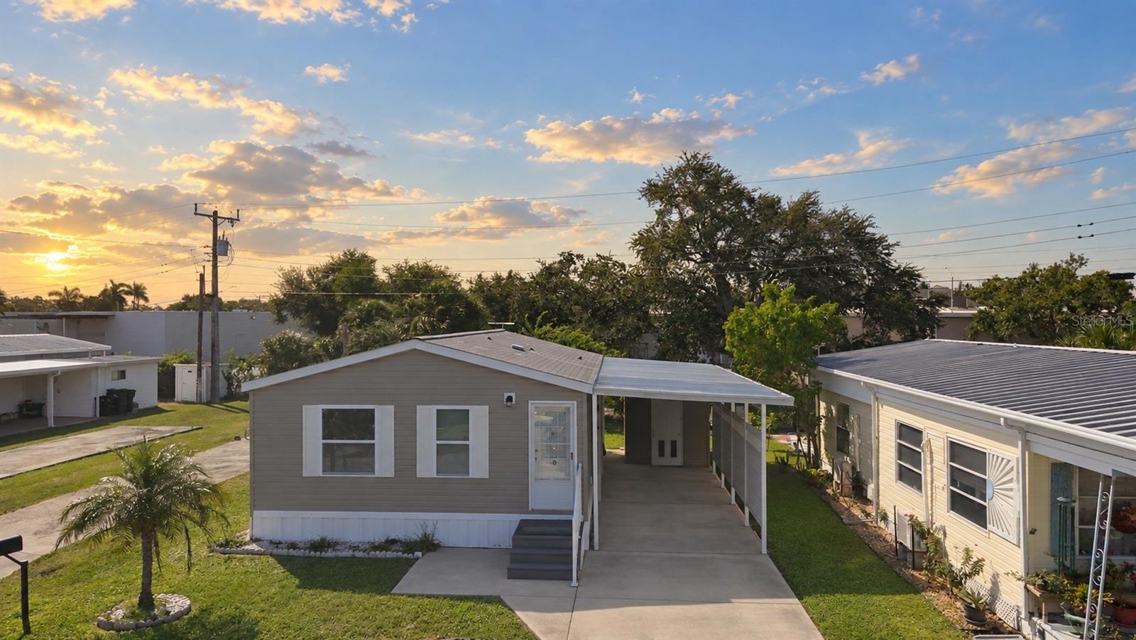 6904 CORTEZ ROAD #10
