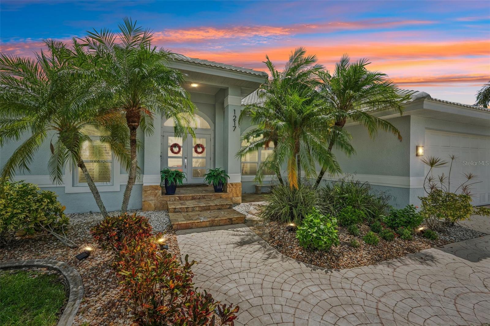 1217 SEA BREEZE COURT