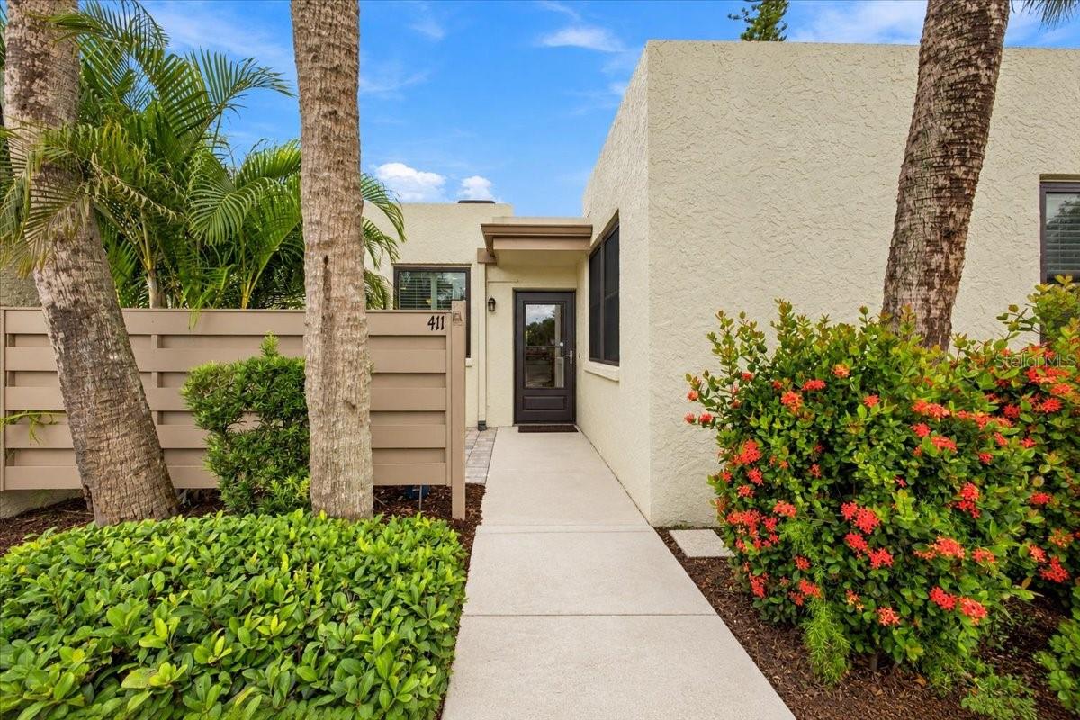 411 PALM TREE DRIVE #411
