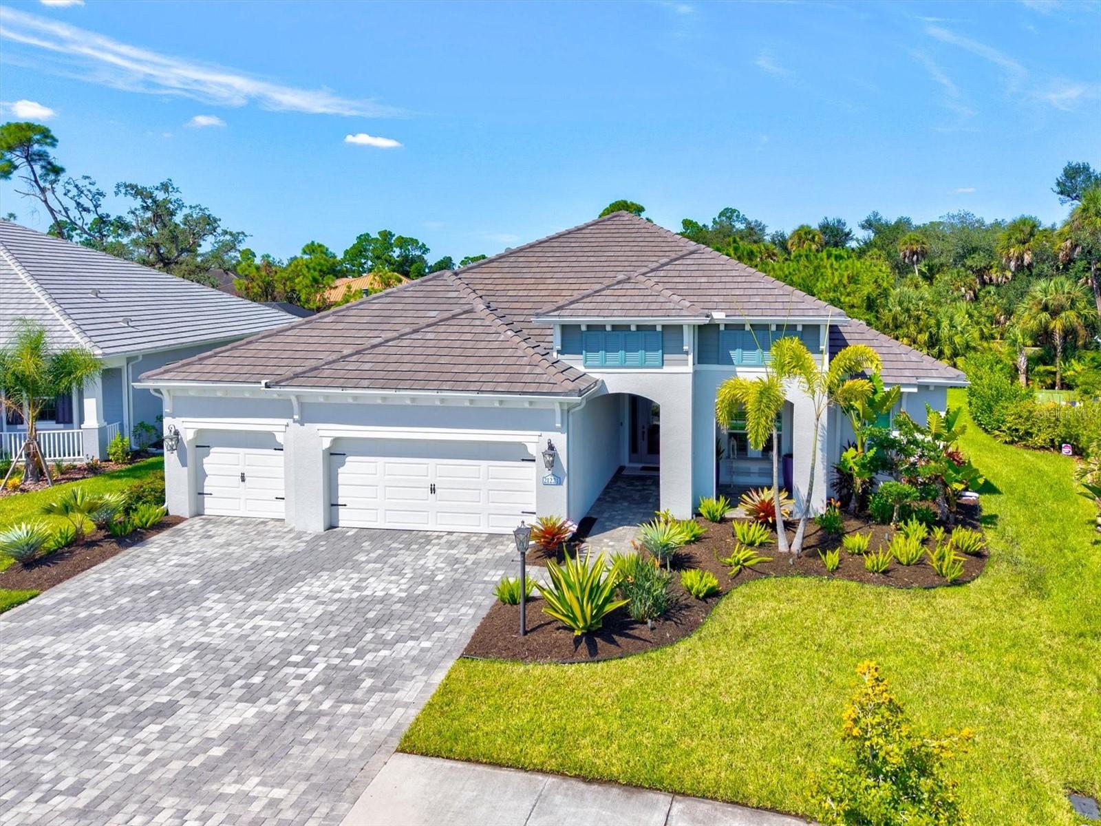21221 HOLMES CIRCLE