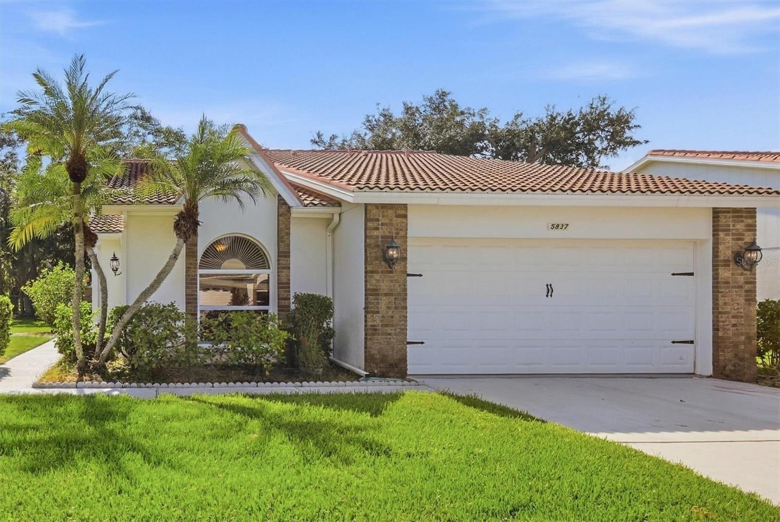 5837 GARDEN LAKES DRIVE