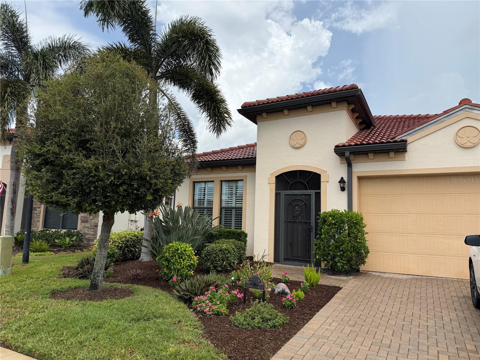 23739 WAVERLY CIRCLE