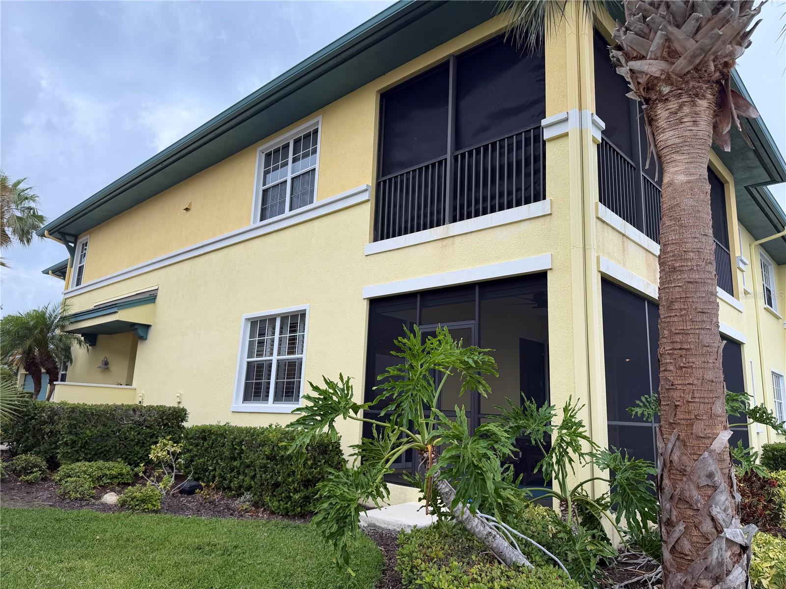 1121 RIVERSCAPE STREET #1121