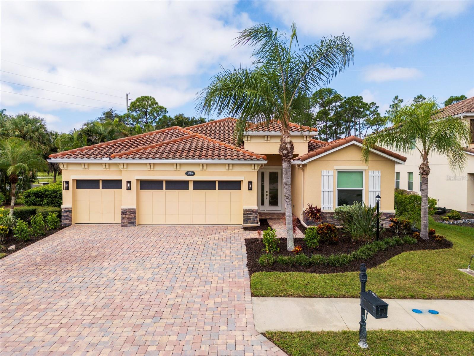5790 ROCK DOVE DRIVE