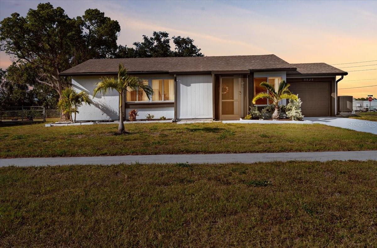 5520 KENWOOD DRIVE